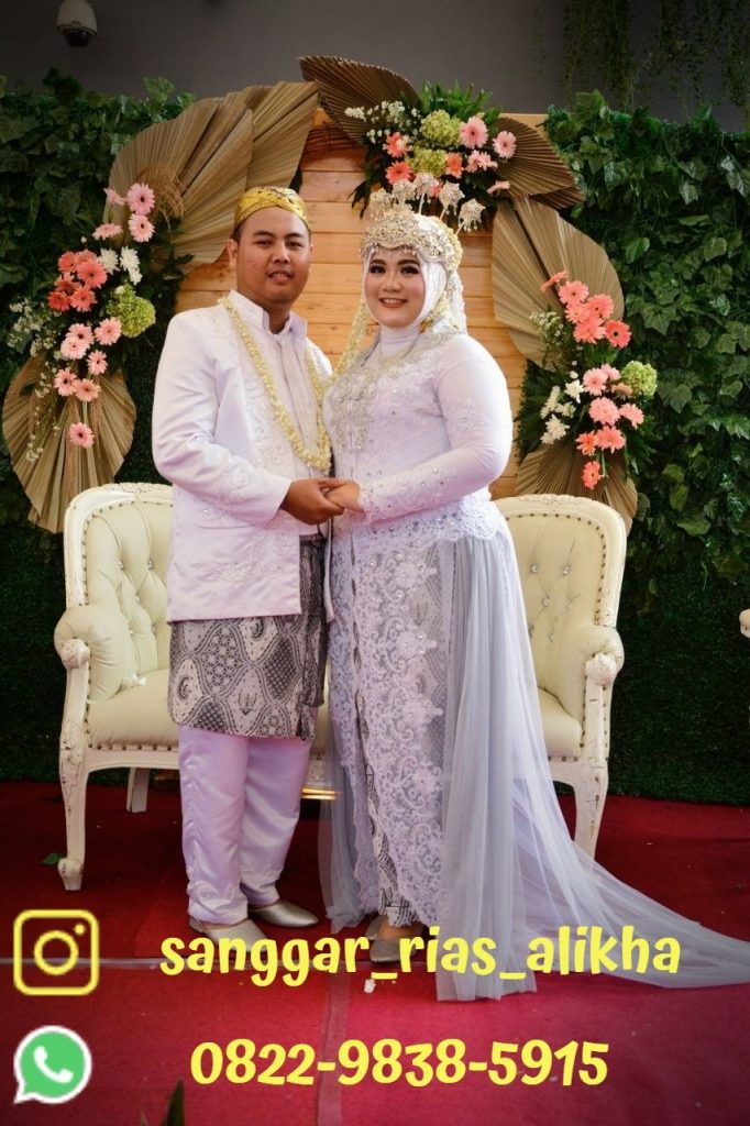 PAKET WEDDING DIRUMAH KENARI KRAMAT MAKE UP PENGANTIN